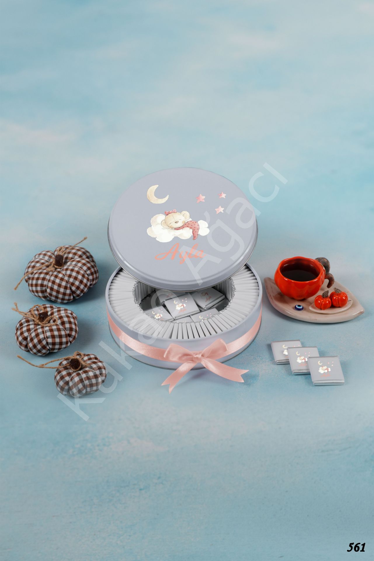 Pembe Bebek Ayıcık Metal Kutu İsme Özel Çikolata KA561