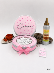 70 Adet Pembe Kalpli Metal Kutu İsme Özel Çikolata - 300 gr Draje (Waffle Sos Hediyeli)