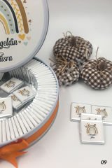 Gökuşağı Kahverengi Metal Kutu İsme Özel Çikolata KA09