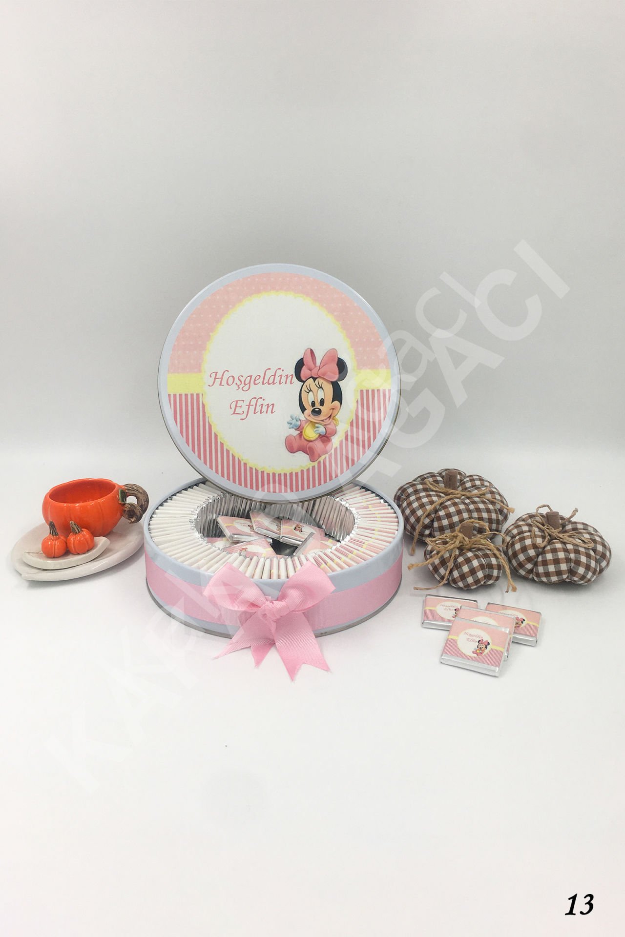 Minnie Mouse Metal Kutu İsme Özel Çikolata KA13