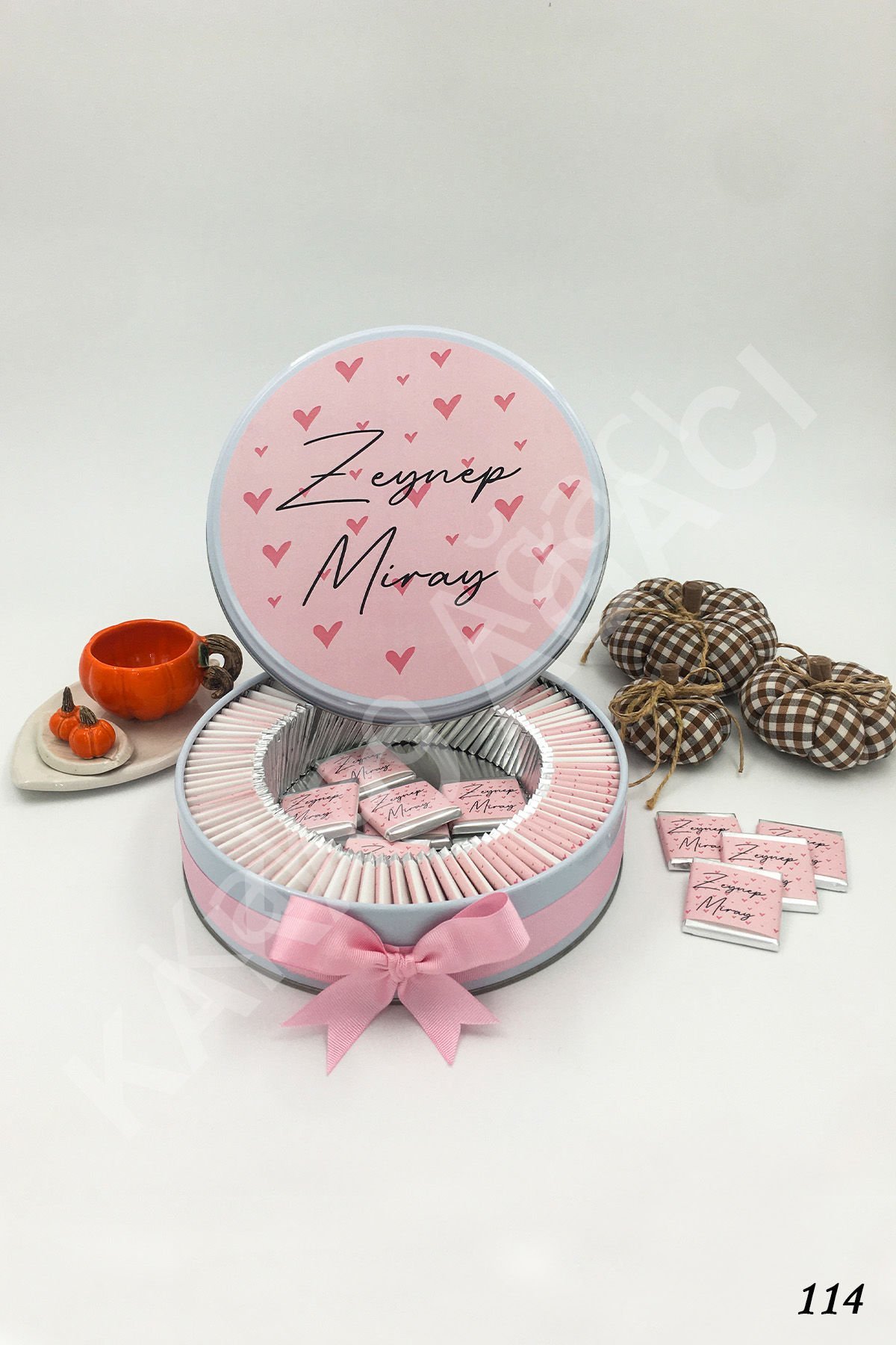Pembe Kalpli Metal Kutu İsme Özel Çikolata KA114
