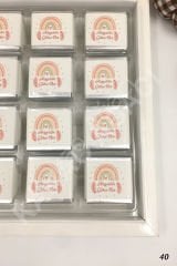 Pembe Tüylü Gökkuşağı Karton Kutu İsme Özel Çikolata KA40