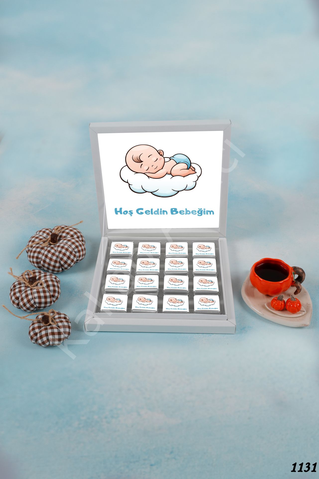 Erkek Bebek Karton Kutu İsme Özel Çikolata KA1131