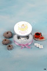 Pembe Ay ve Kız Bebek Metal Kutu İsme Özel Çikolata KA720