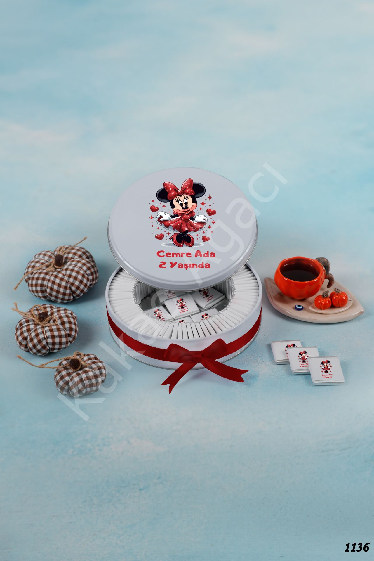 Mickey Mouse Metal Kutu İsme Özel Çikolata KA1136