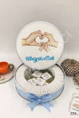 Aile Eli Kalpli Metal Kutu İsme Özel Çikolata KA777