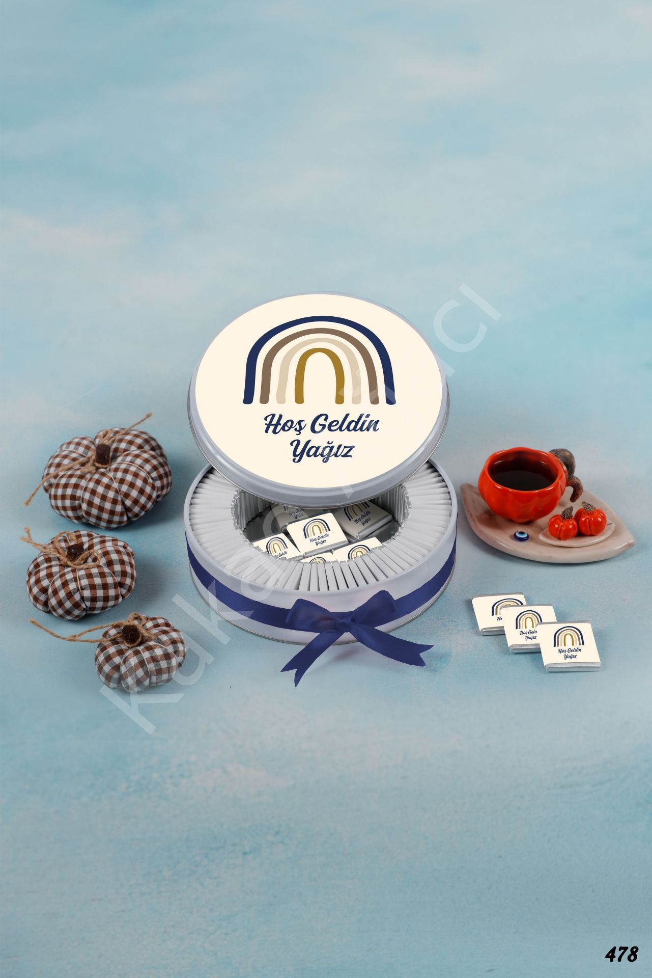 Mavi & Kahverengi Gökkuşağı Metal Kutu İsme Özel Çikolata KA478