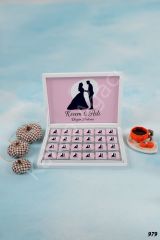 Pembe Temalı Gelin & Damat Karton Kutu İsme Özel Çikolata KA979
