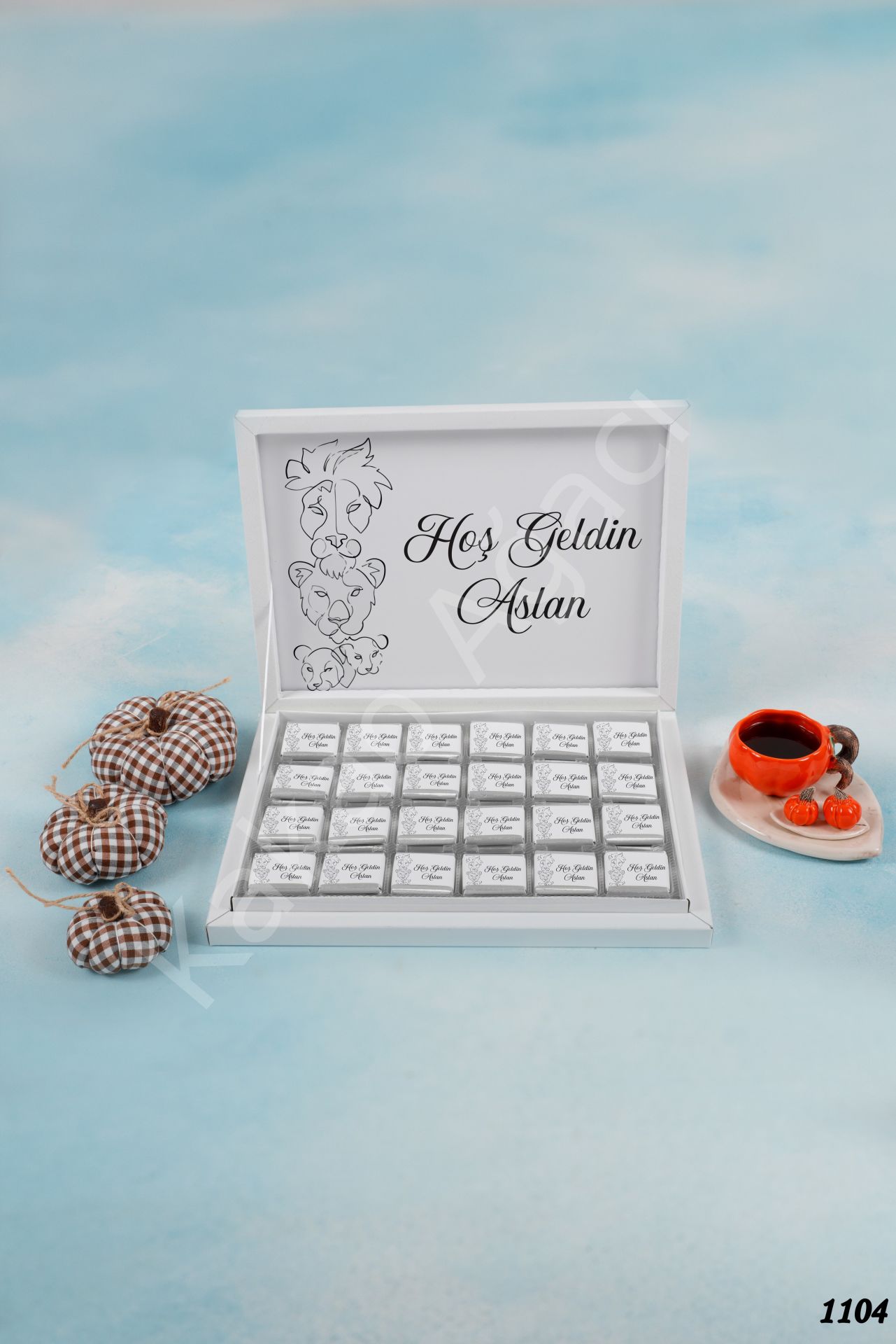 Aslan Aileli Karton Kutu İsme Özel Çikolata KA1104