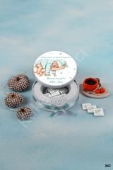 Elde Erkek Bebek Metal Kutu İsme Özel Çikolata KA962