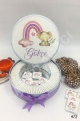 Pembe Gökkuşağı ve Fil Metal Kutu İsme Özel Çikolata KA972