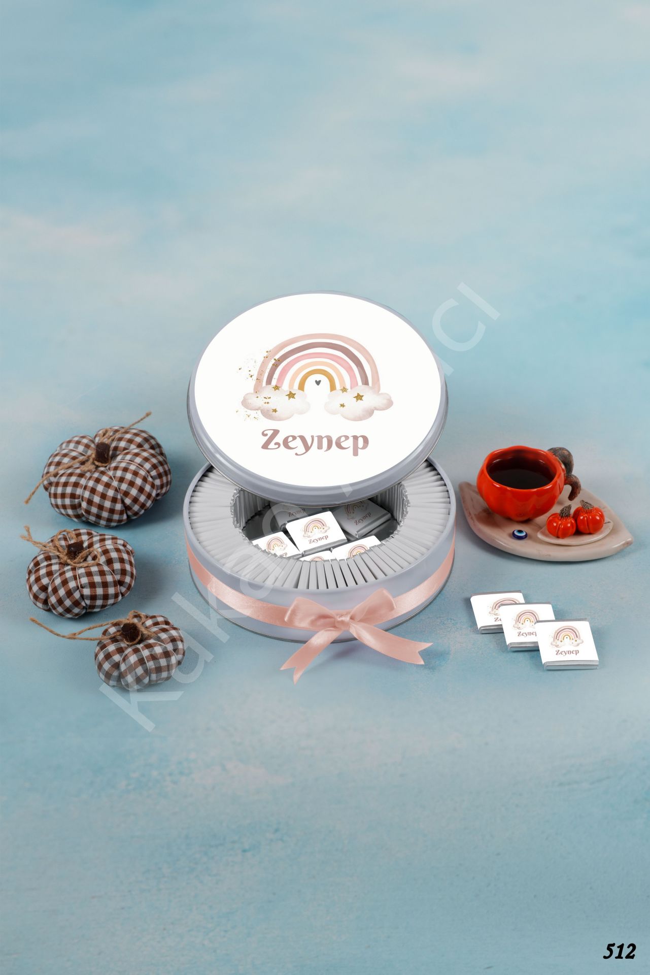 Pembe Simli Gökkuşağı Metal Kutu İsme Özel Çikolata KA512