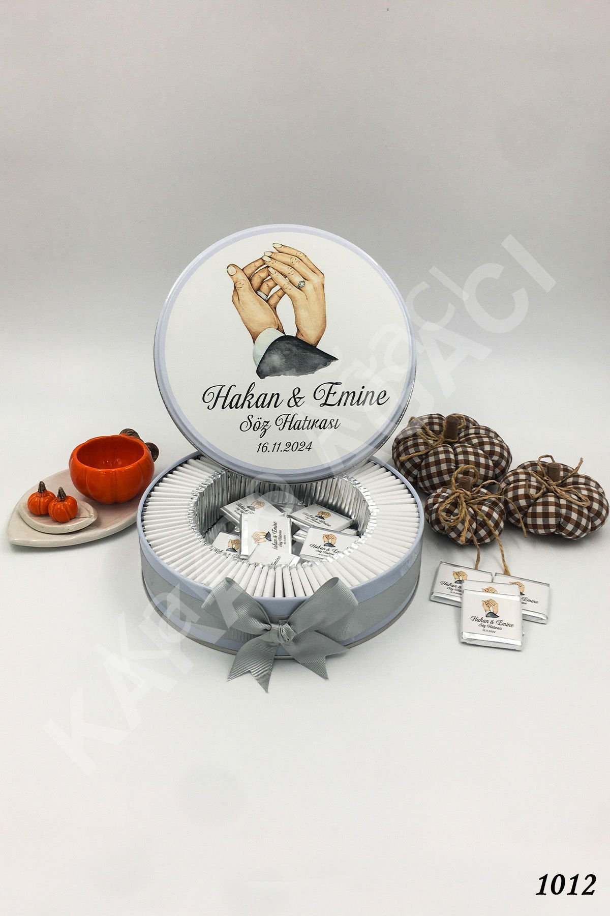 Gelin & Damat Metal Kutu İsme Özel Çikolata KA1012