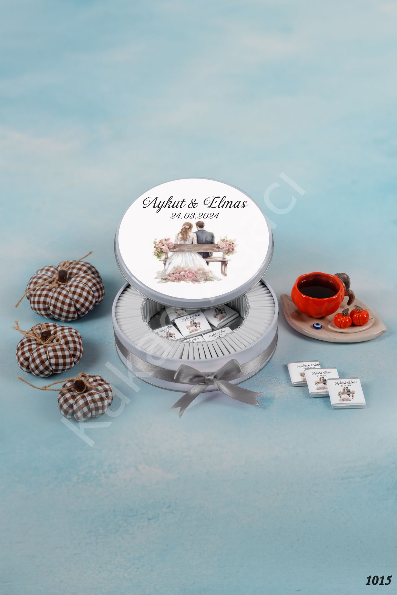 Gelin & Damat Metal Kutu İsme Özel Çikolata KA1015