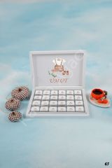 Erkek Bebek Kıyafet Temalı Karton Kutu İsme Özel Çikolata KA65