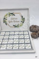 Gelin & Damat Beyaz Güllü Karton Kutu İsme Özel Çikolata KA75