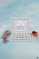 Pembe & Mor Butlu Gökkuşağı Karton Kutu İsme Özel Çikolata KA78