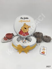 Winnie The Pooh Metal Kutu İsme Özel Çikolata KA1025